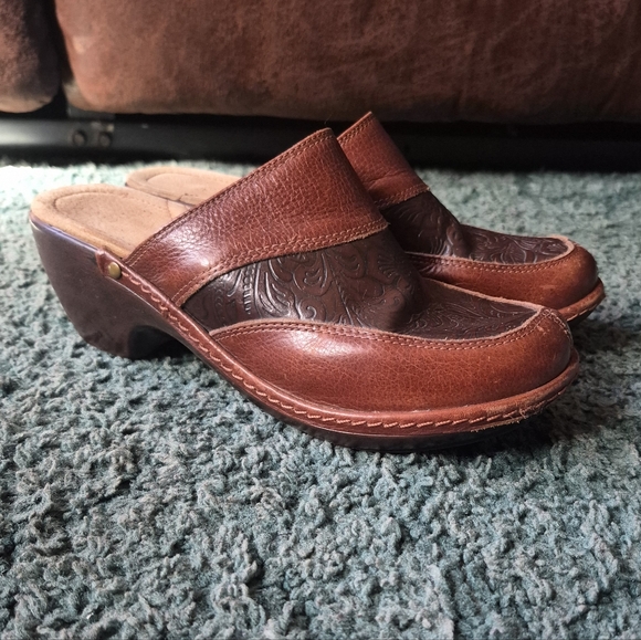 Nurture by Lamaze Shoes - Nurture Women's Brown Leather Clogs 6M